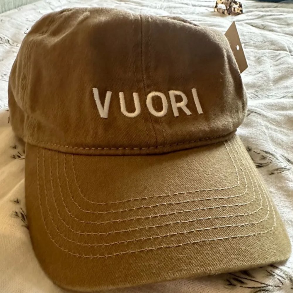 NWT Vuori Vintage Baseball Cap in Burnt Caramel